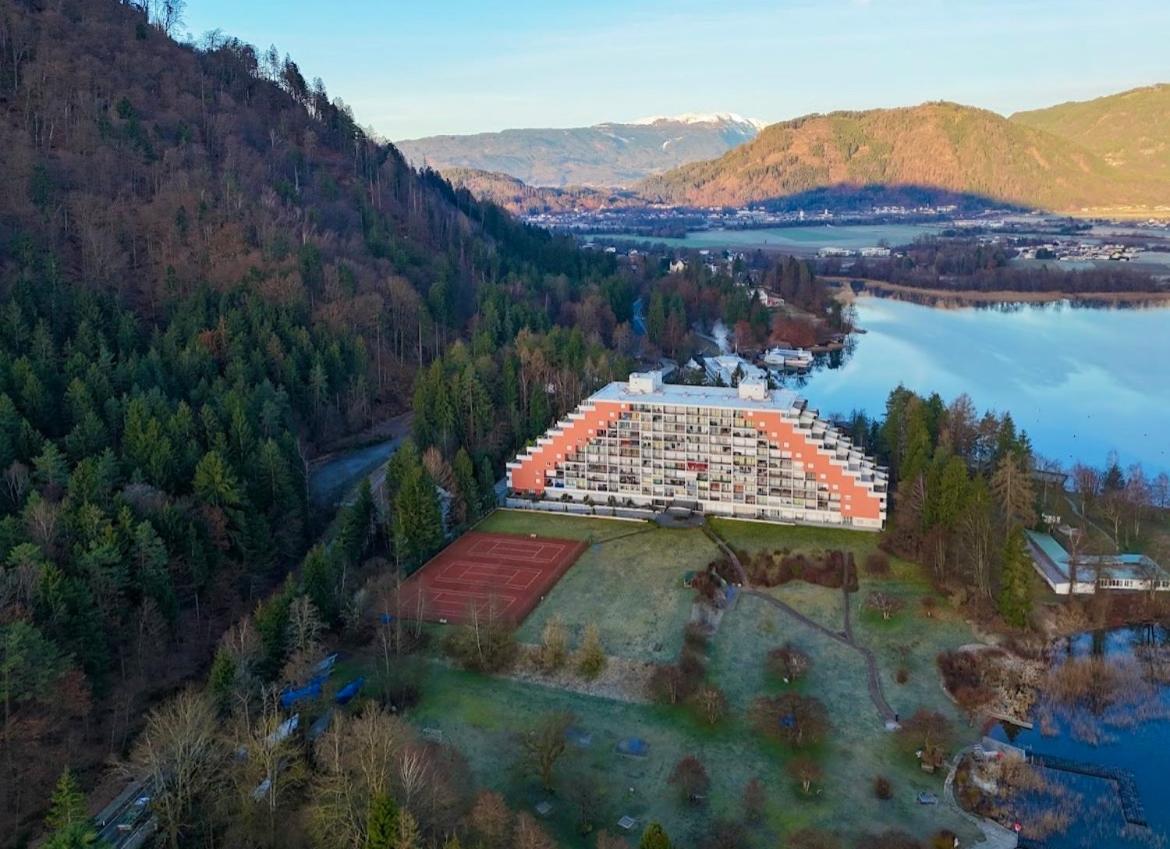 Apartment Am Ossiachersee Mit Eigenem Seezugang Landskron Exterior photo